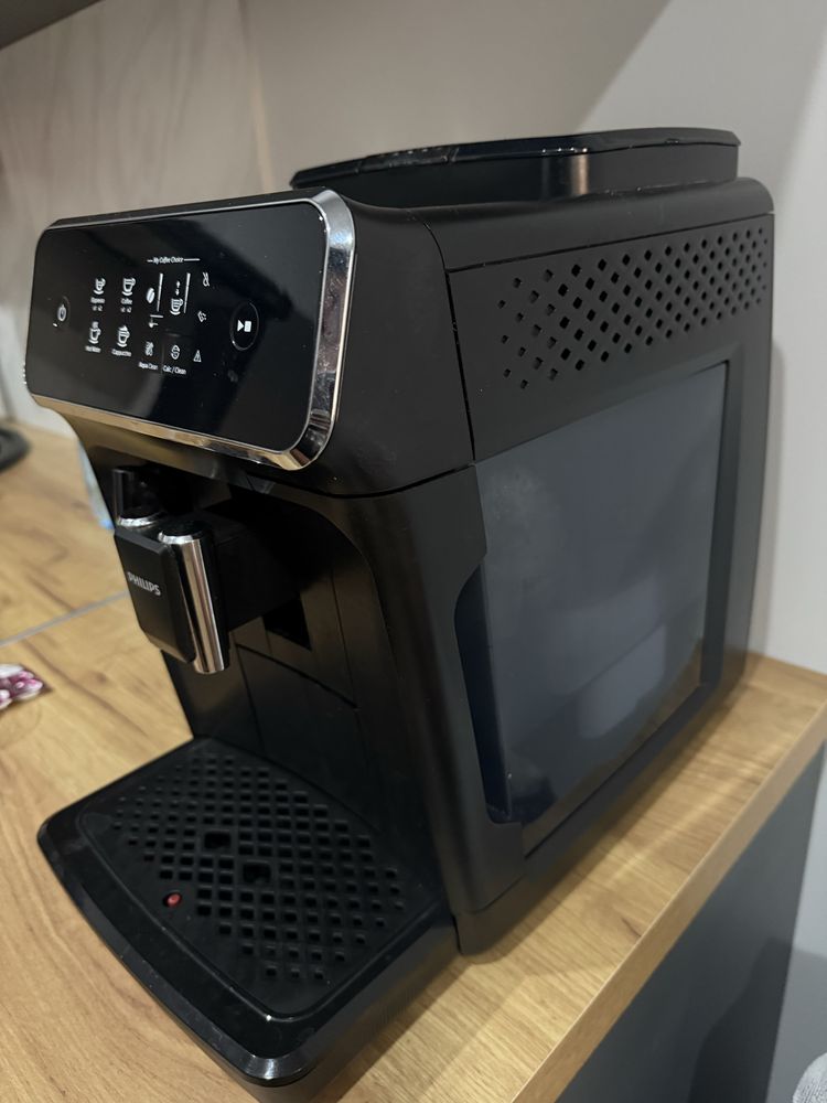 Кофемашина Philips Series 2200 — как новая, с коробкой