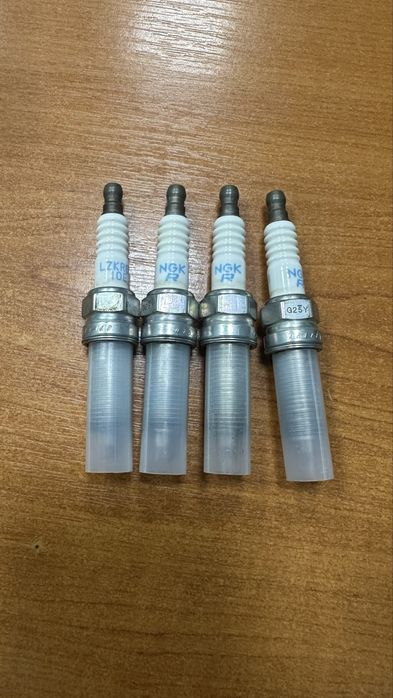 Свіча запалювання NGK Standart LZKR6B10E 1578