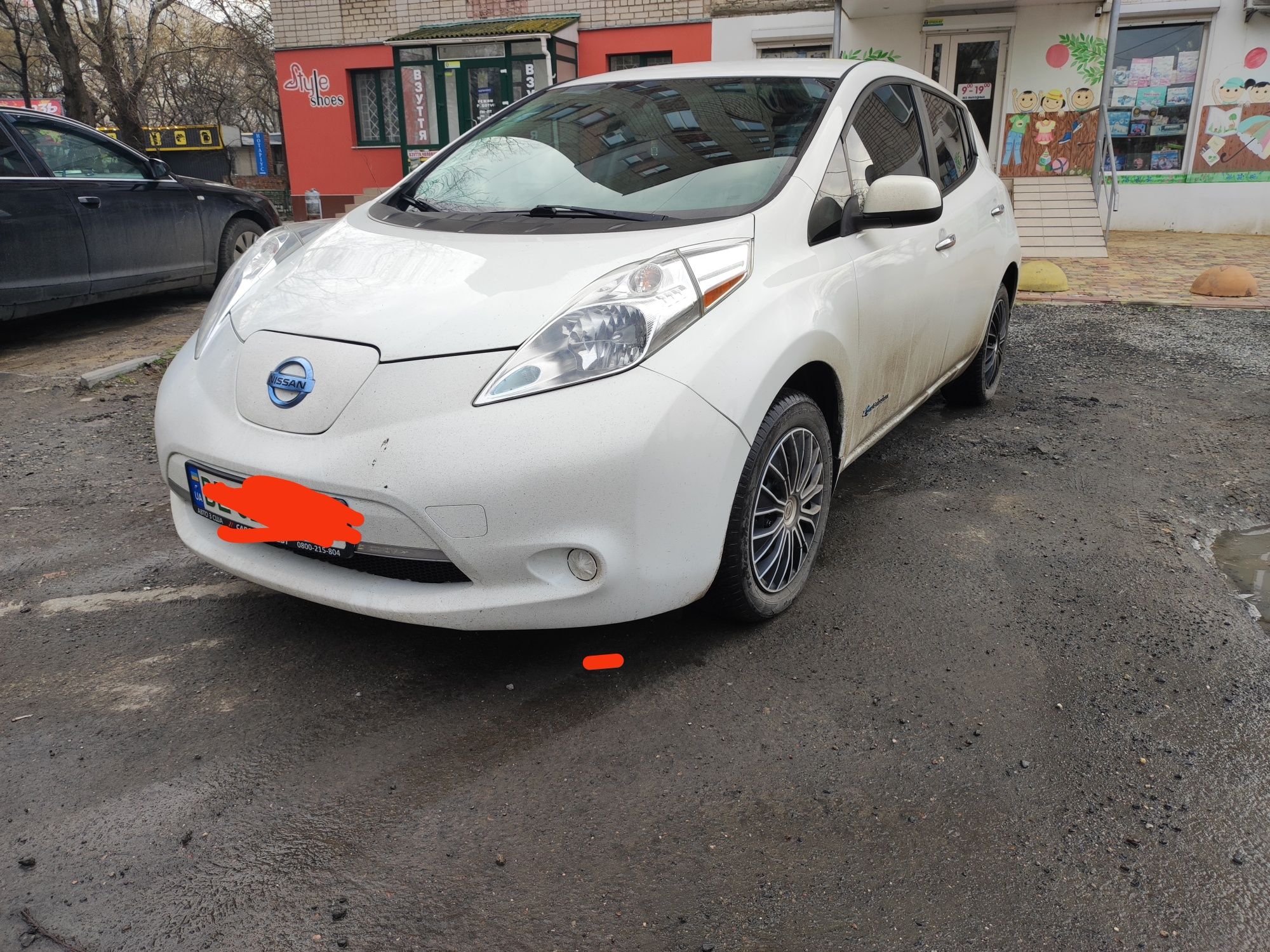 Оренда Ніссан ліф. Nissan leaf. Аренда авто для работы в такси.