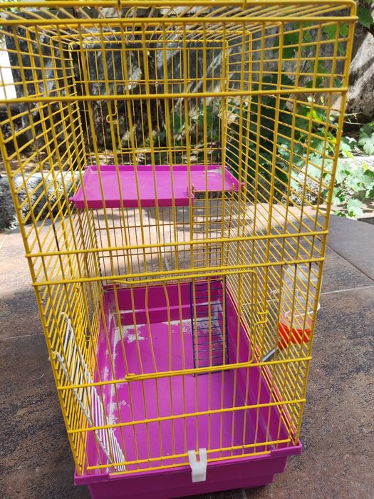 Gaiola para hamsteres em metal plastificado, com tabuleiro amovível