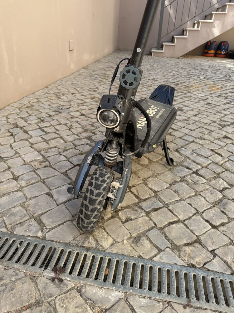 Nanrobot scooter elétrica