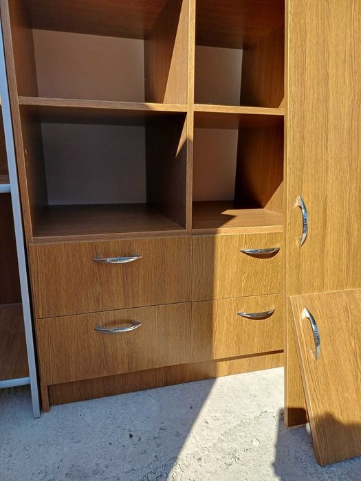 Шафа велика для речей та посуду з приставною поличкою для декору