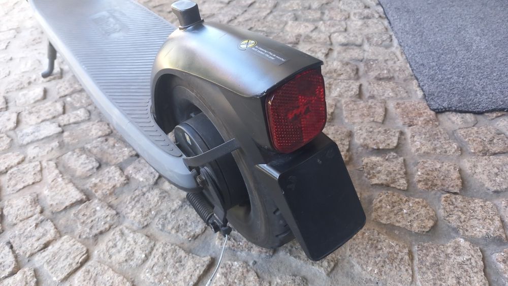 Trotinete Elétrica Segway Ninebot E2
