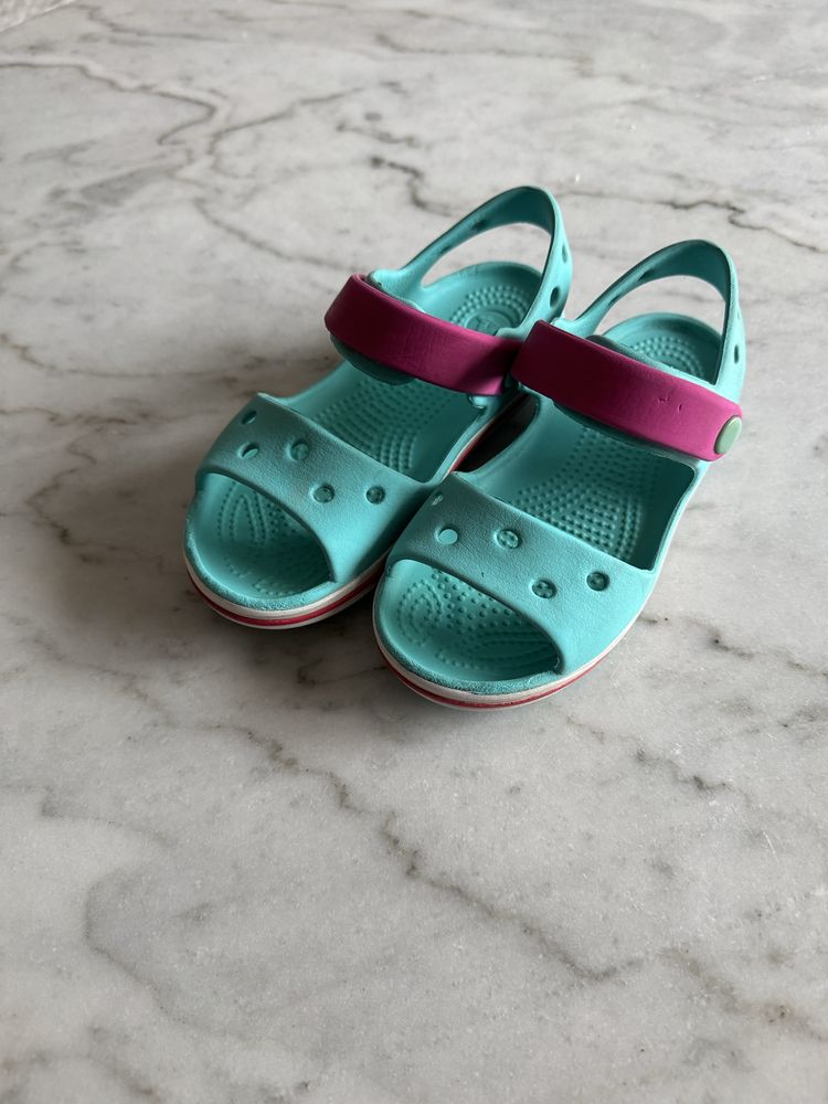 Sandały Crocs C11