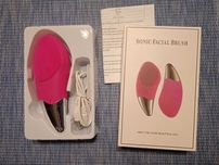 Щëтка косметическая Sonic Facial Brush электрическая.