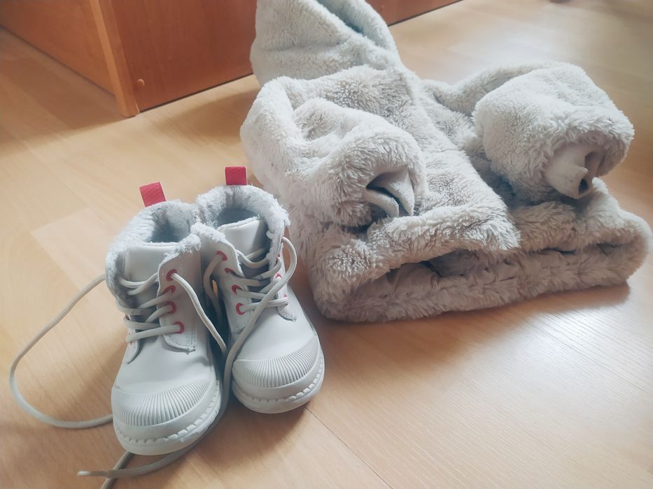 Śliczna pufferka, kurtka jesień/zima r. 92/98 beżowa