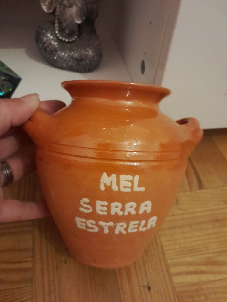 Pote de mel barro