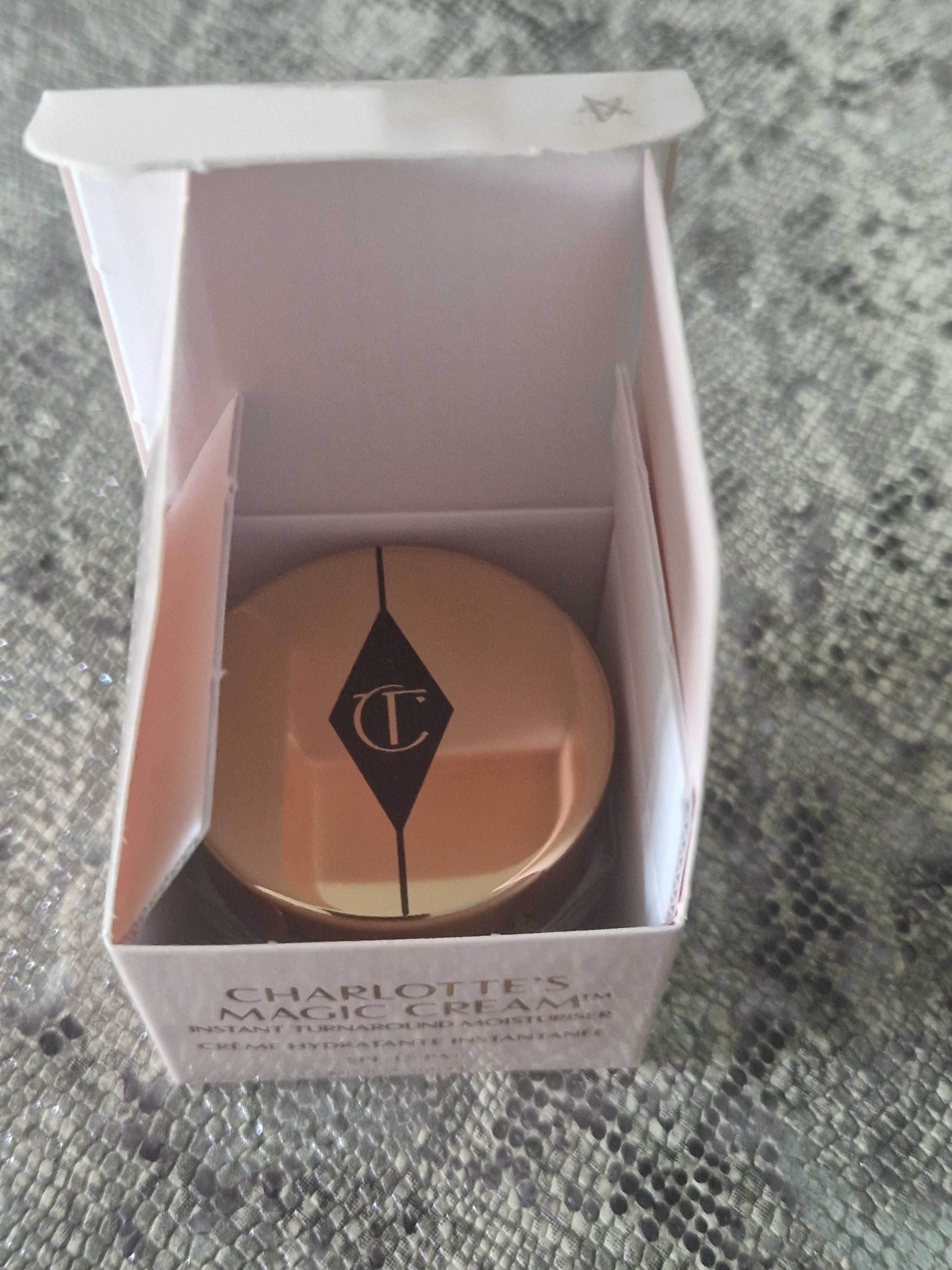 CHARLOTTE TILBURY Charlotte's Magic Cream 15 ml