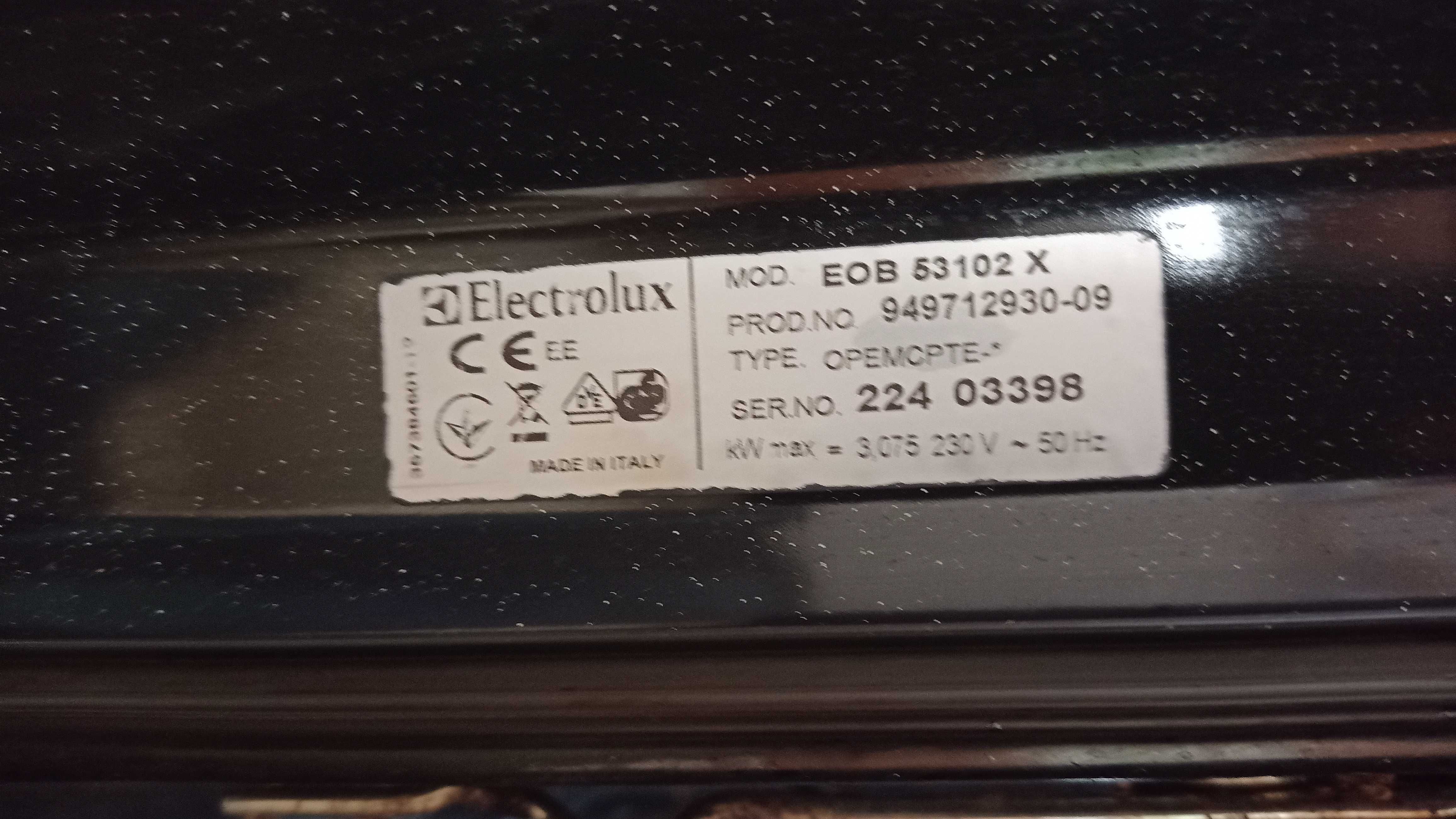 Piekarnik ELECTROLUX EOB 53102 X  - do zabudowy