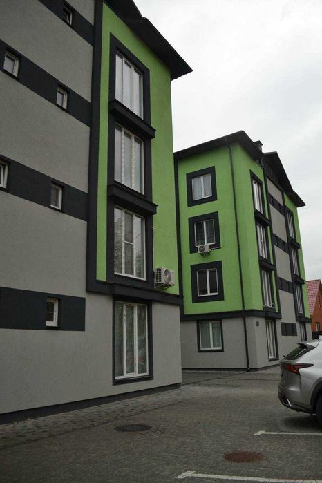 Двокімнатна квартира с.Гатне  з ремонтом в новобудові.