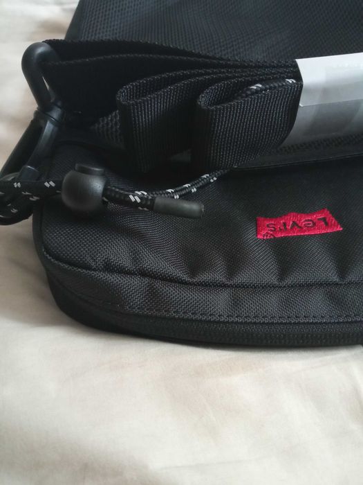 Сумка      Levi's