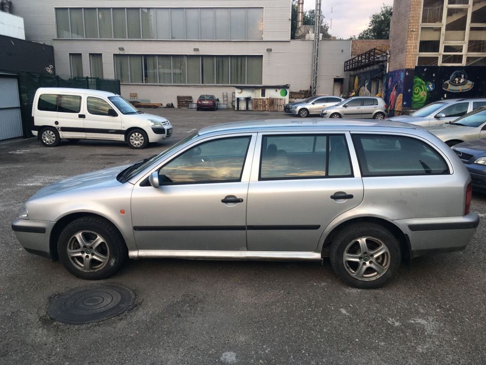 Шкода Октавия .на полном боевом ходу!Авто для ЗСУ!!