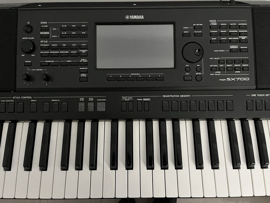 Teclado Yamaha psr SX700
