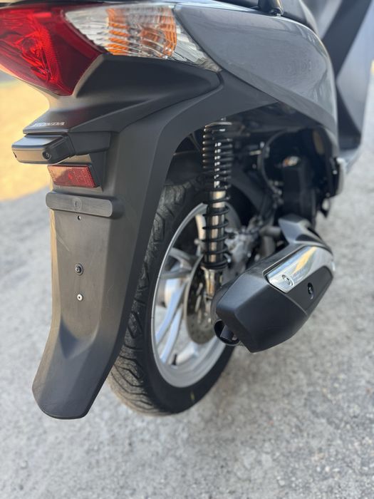 Продам Honda SH150