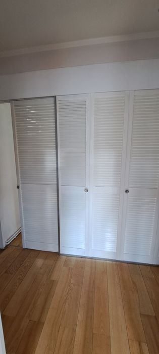 Na wynajem mieszkanie z podwórkiem, garażem, wiatą garażową Baranówek