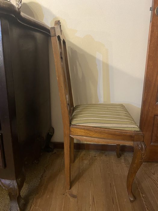 Excente Oportunidade!!! Cadeiras em Madeira,Estilo Arte Nova !!!