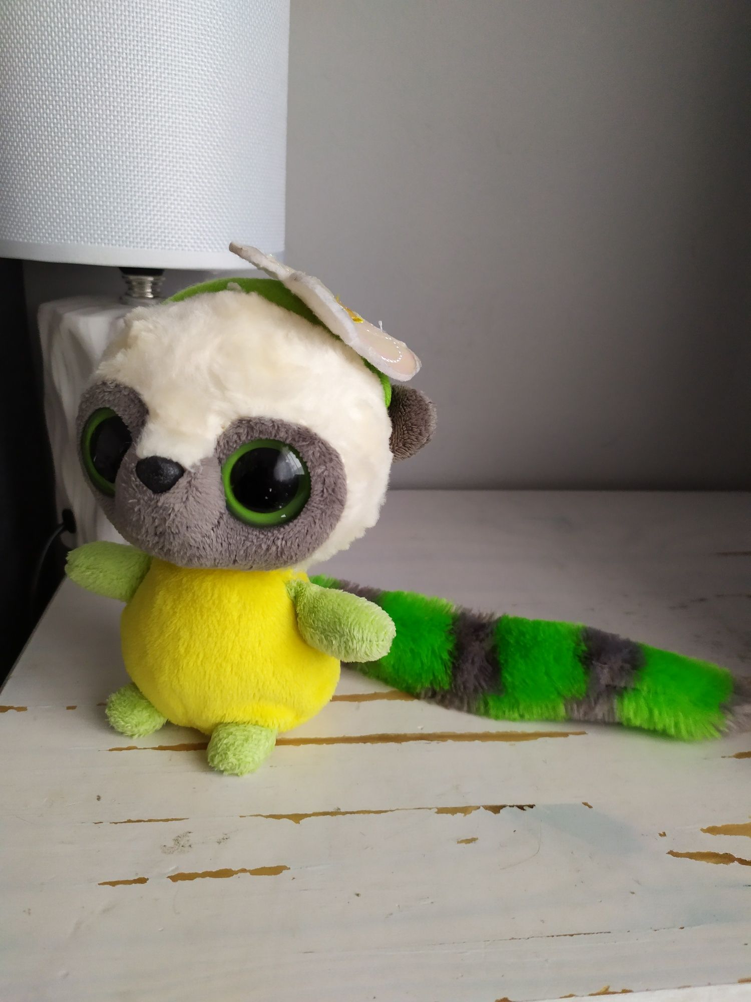 Lemur z kwiatkiem maskotka pluszak przytulanka YooHoo
