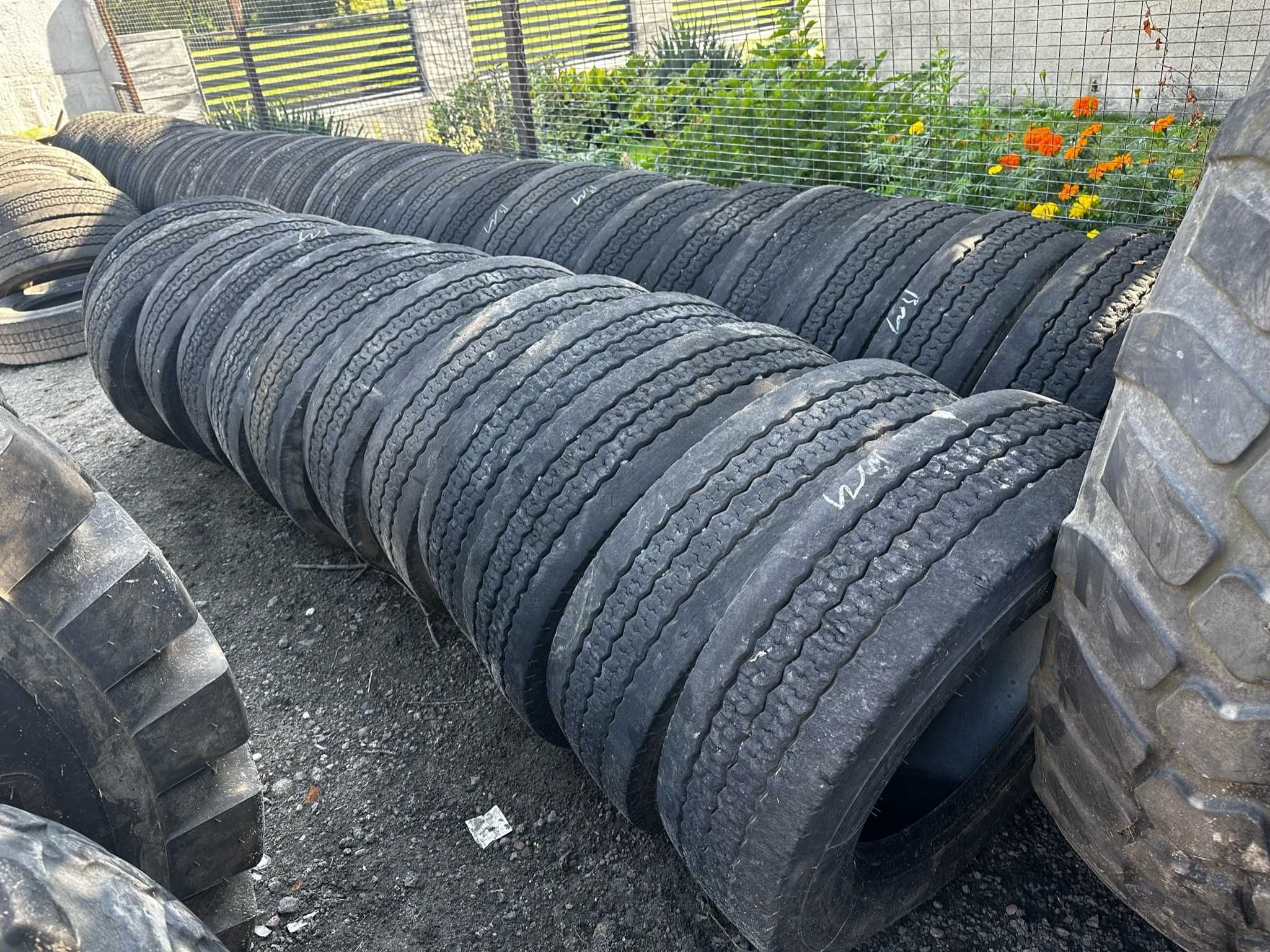OPONA OPONY Ciężarowe Naczepa J 215/75R17.5 135/133J Michelin XTE2+