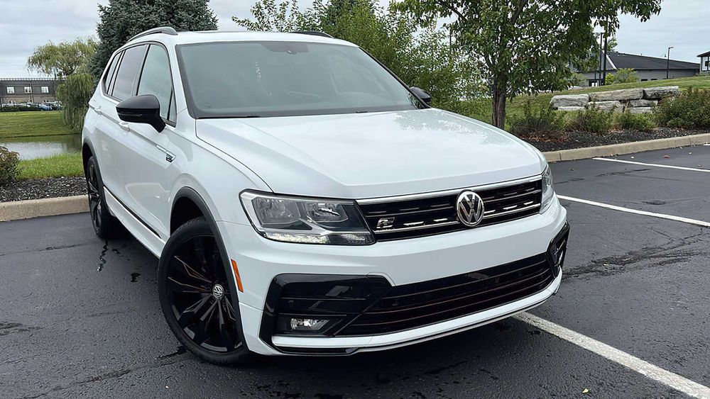 Volkswagen Tiguan      2021
