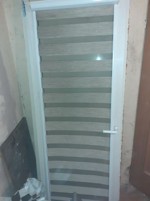 Okno Balkonowa Roleta Dzień Noc i Roleta Zewnętrzna