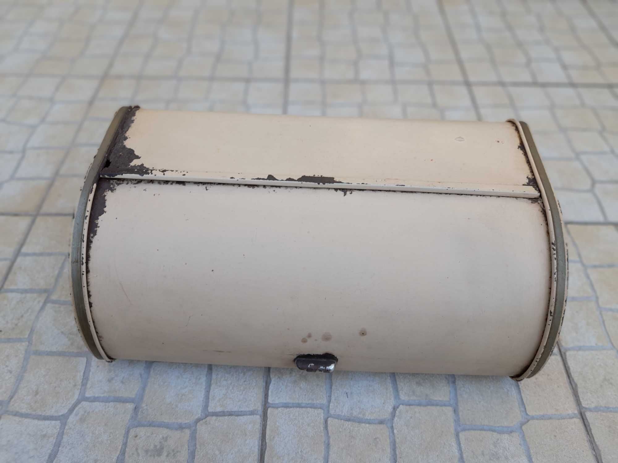 Caixa metalica para pao