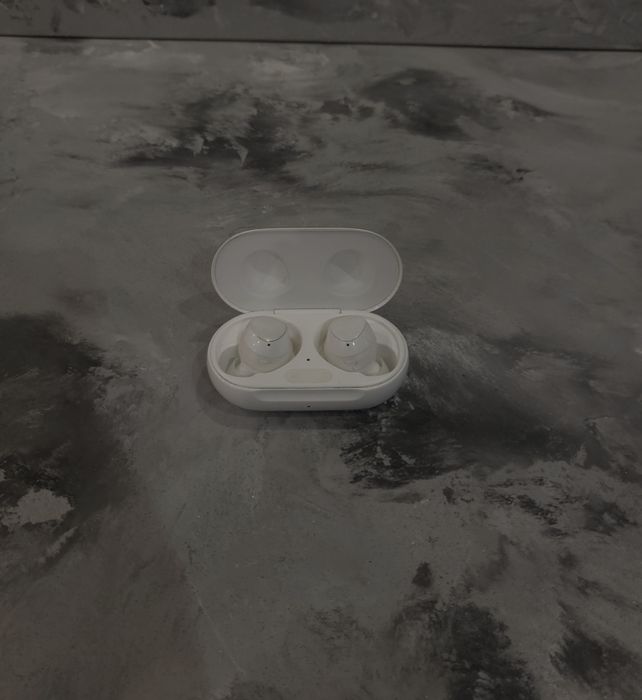 Бездротові навушники Samsung Galaxy Buds+ / Bluetooth 5.0