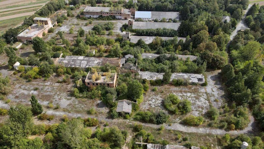 Продам виробничо-складський комплекс, с.Великі Межирічі.