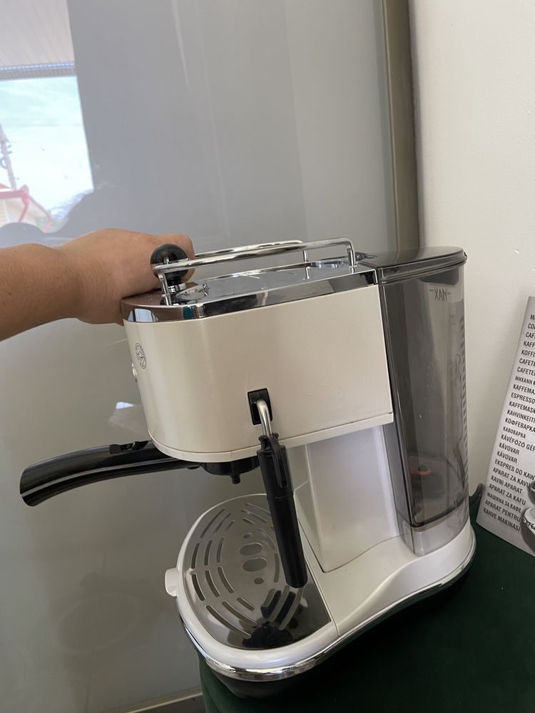 DeLonghi Делонги кофе машина, кофеварка, апарат для кофе