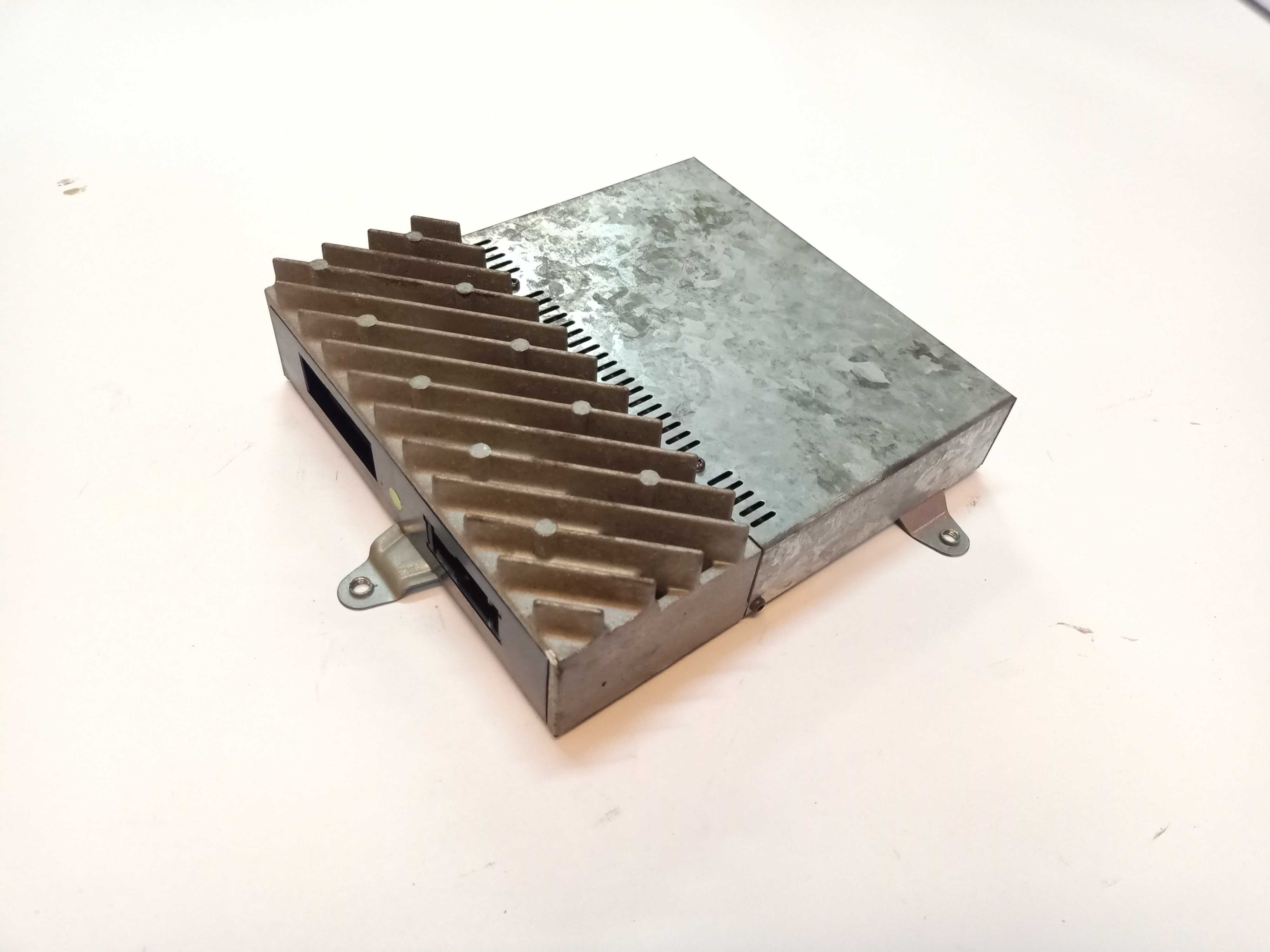 BMW E39 AMP Wzmacniacz dźwięku Audio głośników HiFi