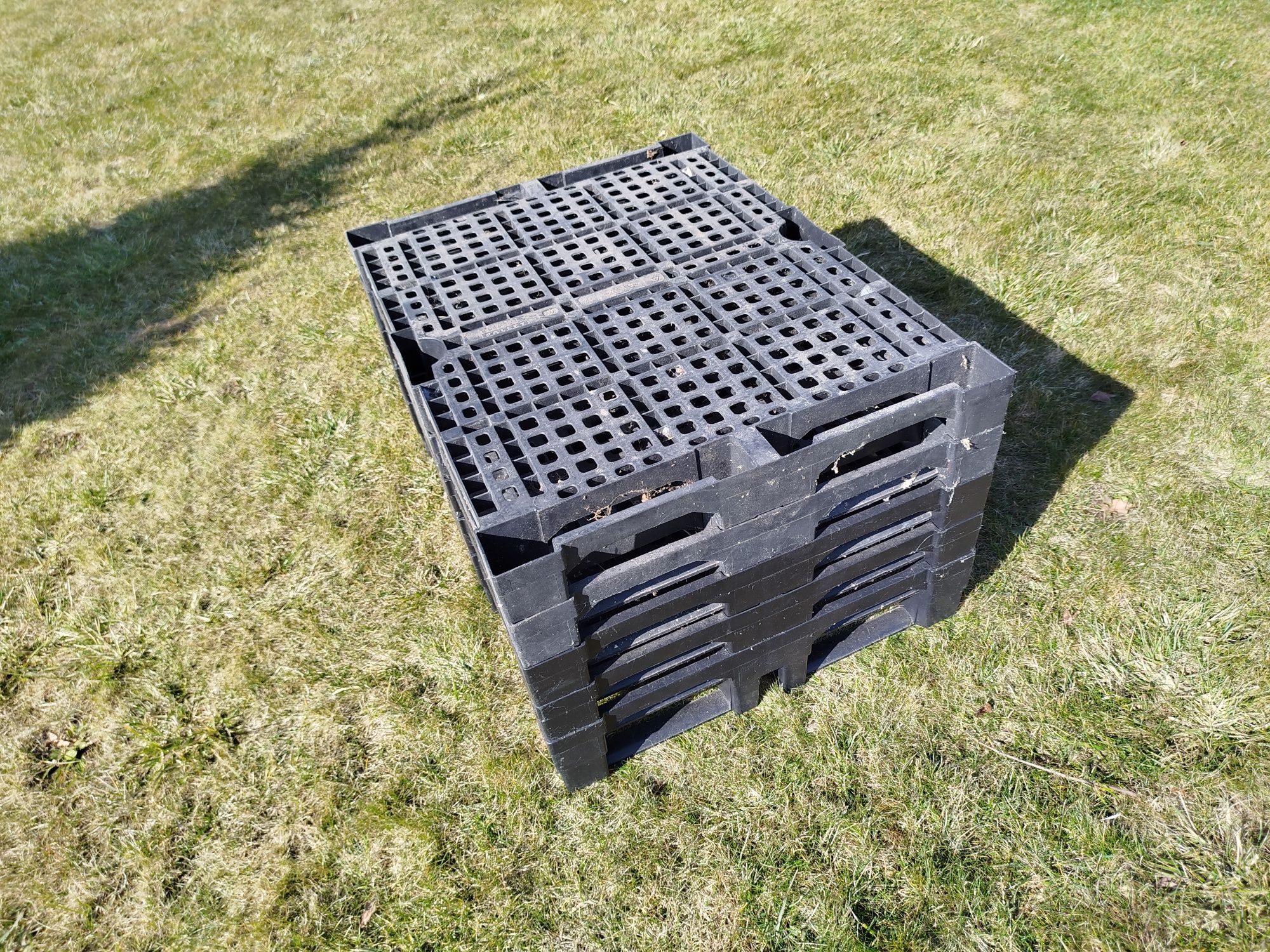 Pólpalety plastikowe