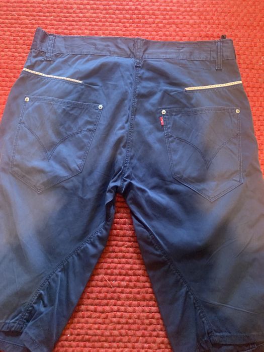 Boné cap carhartt  & cap adidas & calcoes levis