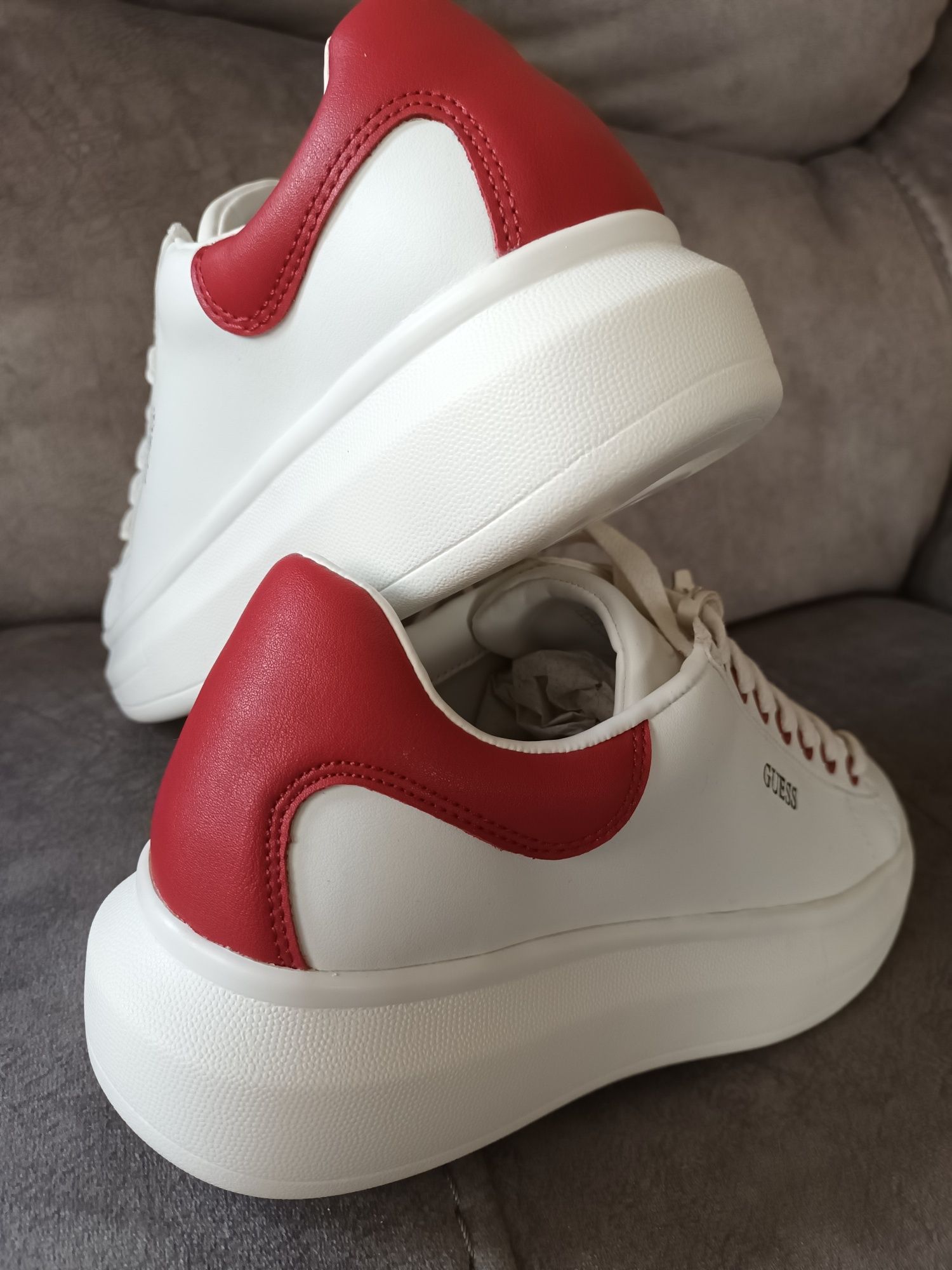 Buty damskie Guess