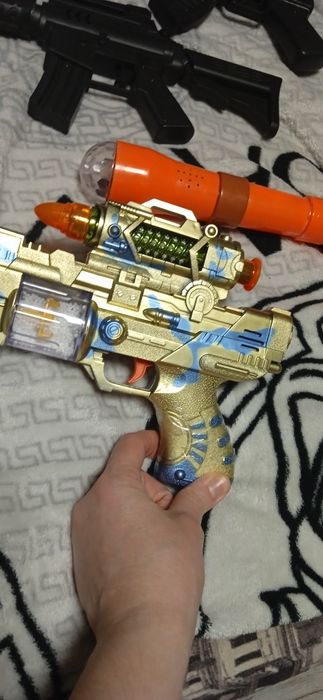 Продам игрушечные автоматы