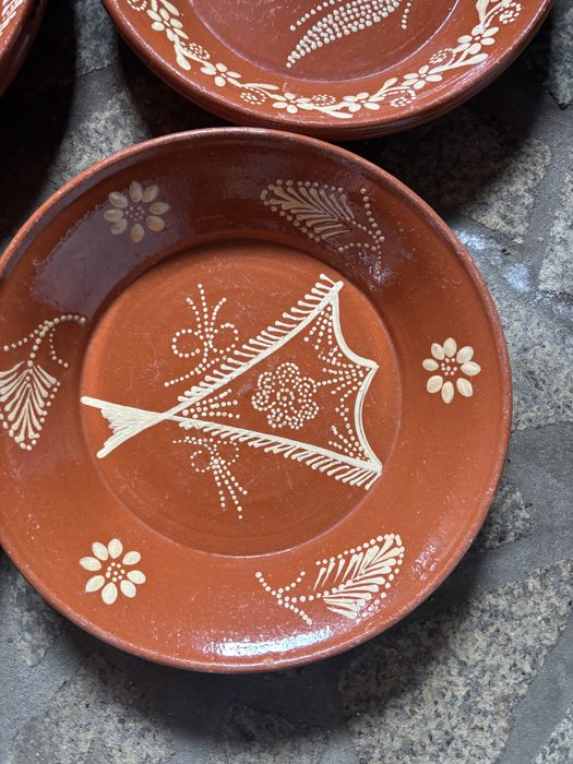 Loica de barro vermelha