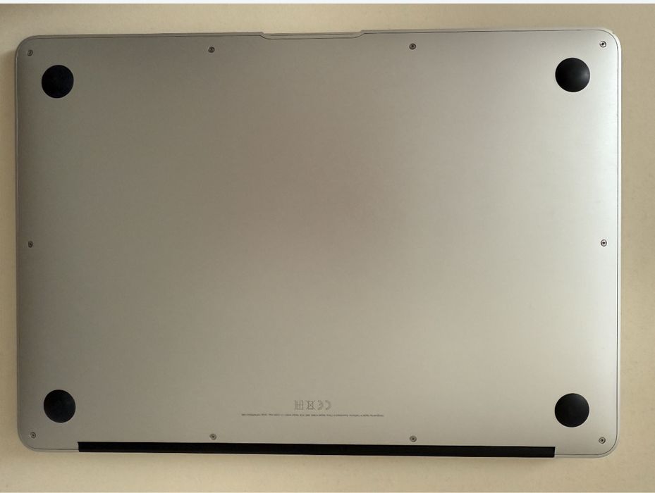MacBook Air 13 (2017)