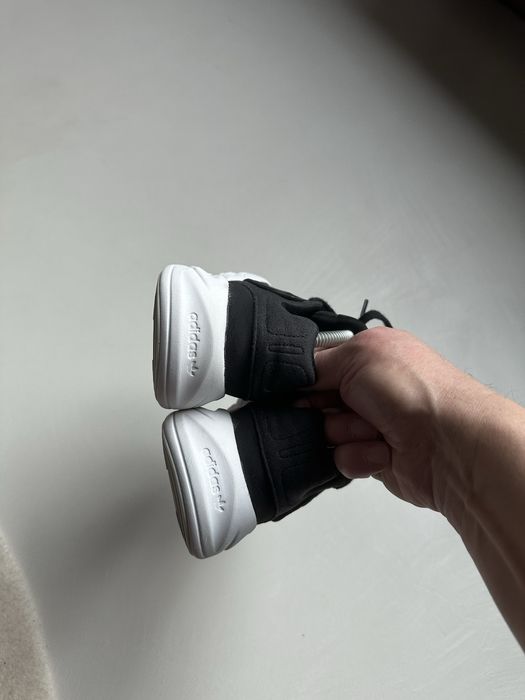 Кроссовки Adidas Ozelia ст.24.5 см