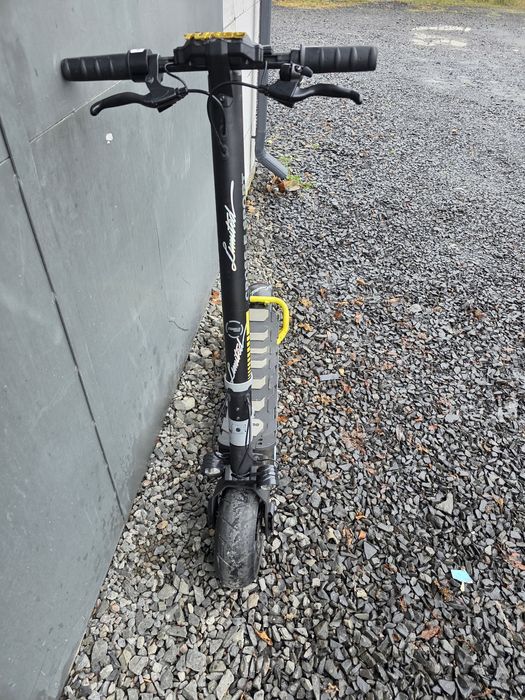 Електросамокат Ducati Scrambler Cross-E Б/У в чудовому стані