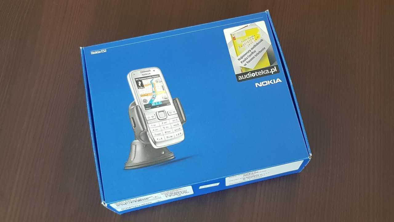 NOKIA E52 Telefon GSM 3G Symbian WLAN GPS Retro