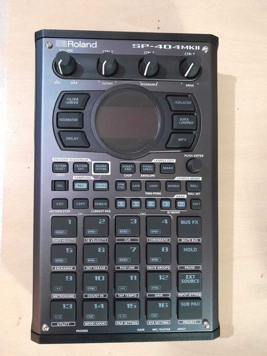 Roland SP-404 MKII – como nova