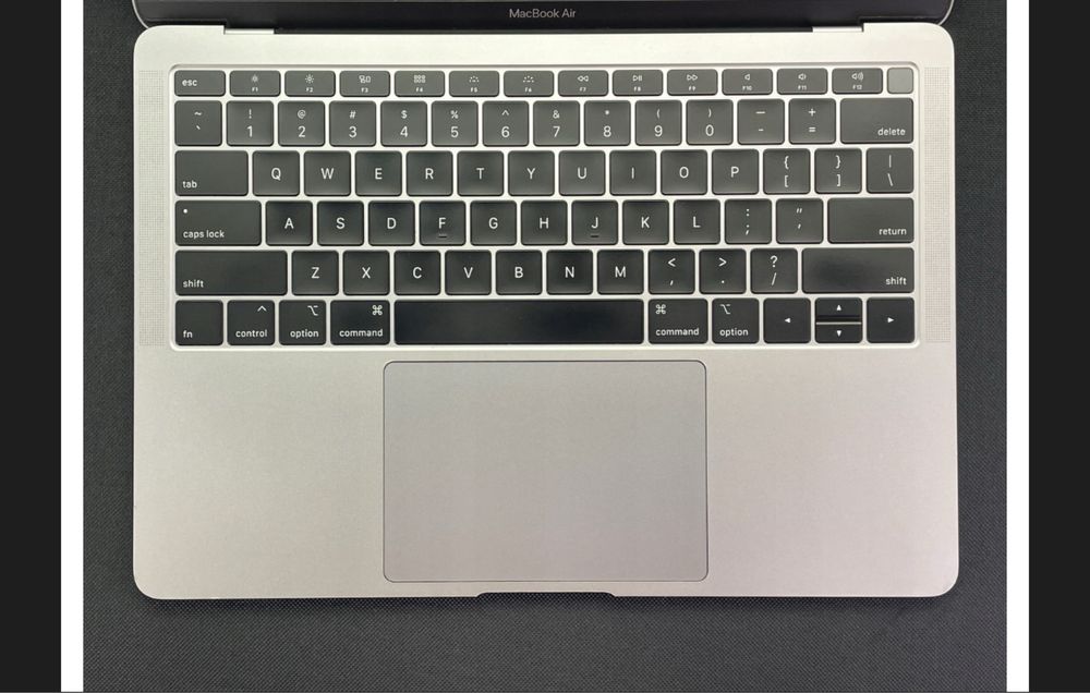 Macbook air A1932 A1932 13” i5 1.6GHz 16GB 256GB