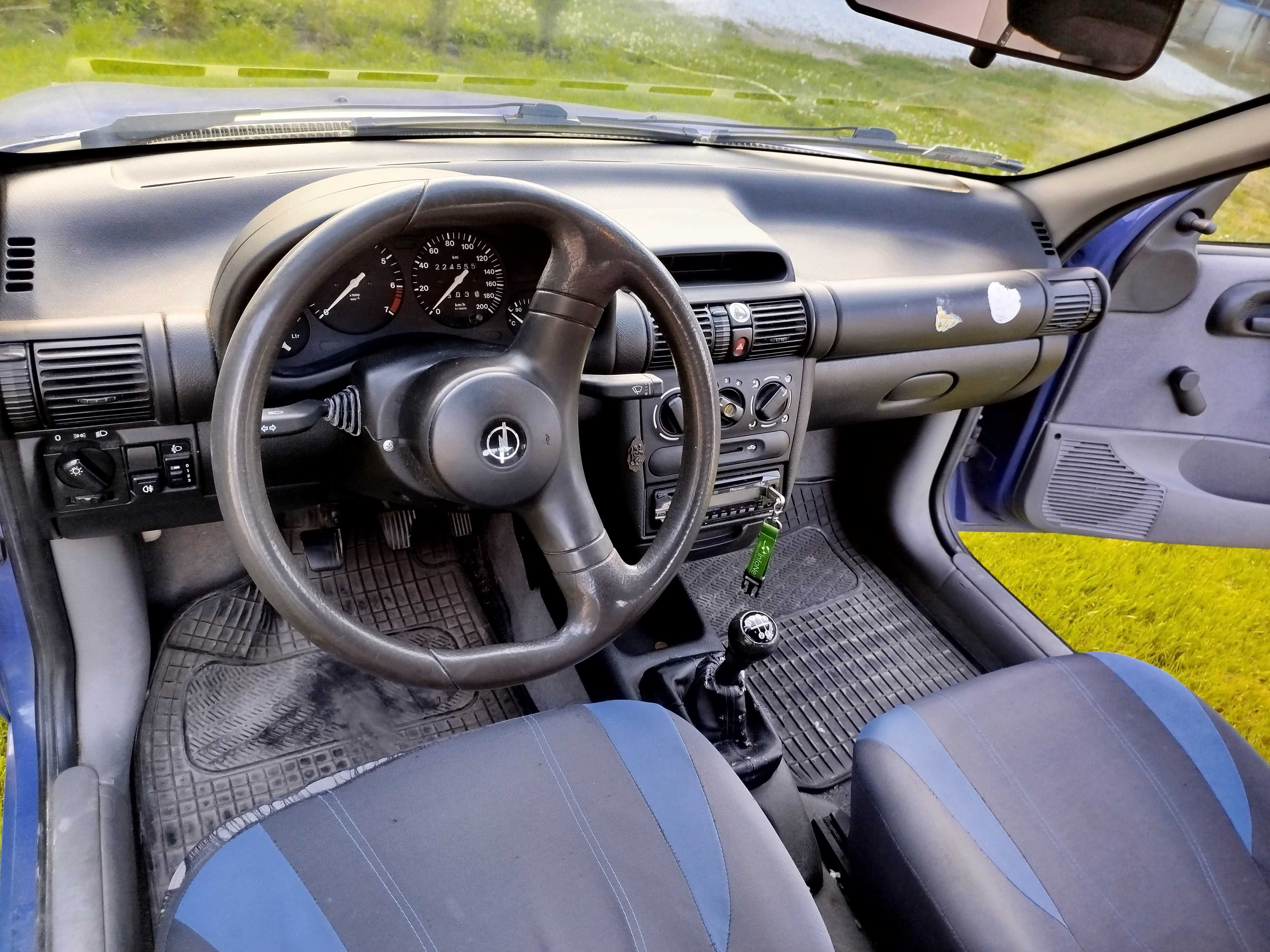 Opel Corsa B 1.0 1998r.