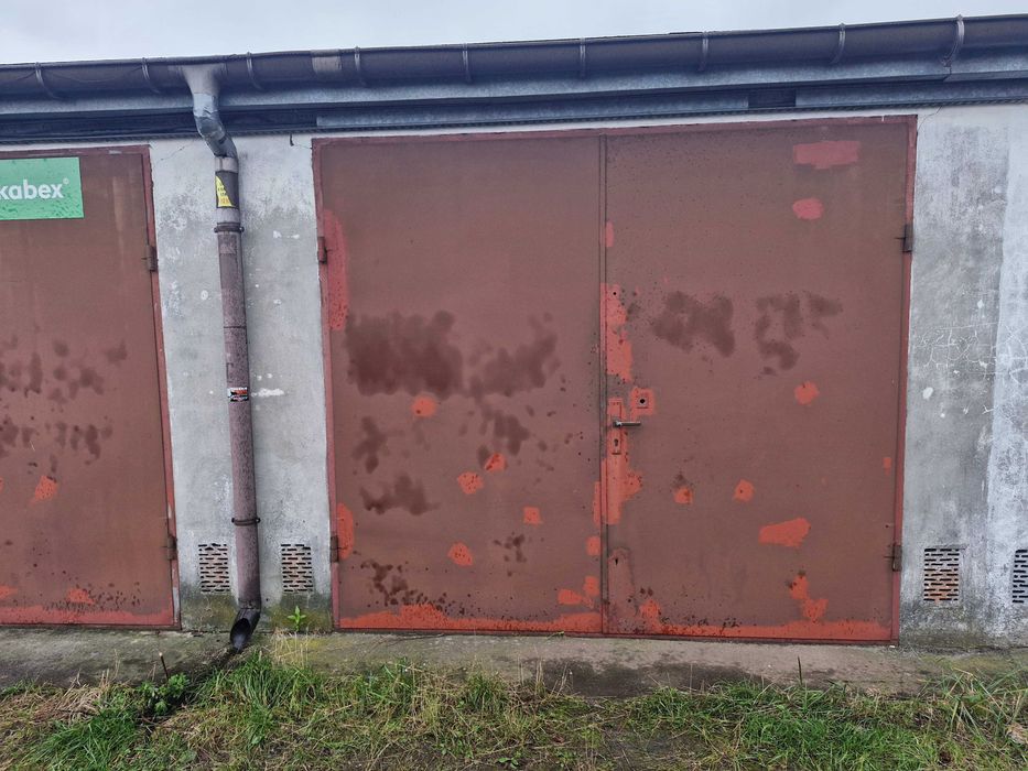 Wynajmę DUŻY garaż/magazyn 22m ul. Dmowskiego na przeciwko Biedronki