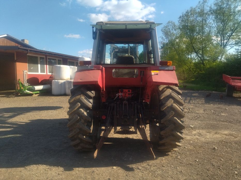 Massey Ferguson 690 z turem