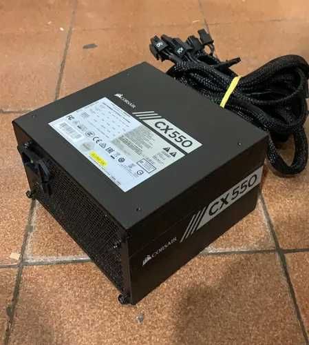 Corsair CX550M 550 W (semi-modular, 80 Plus Bronze)