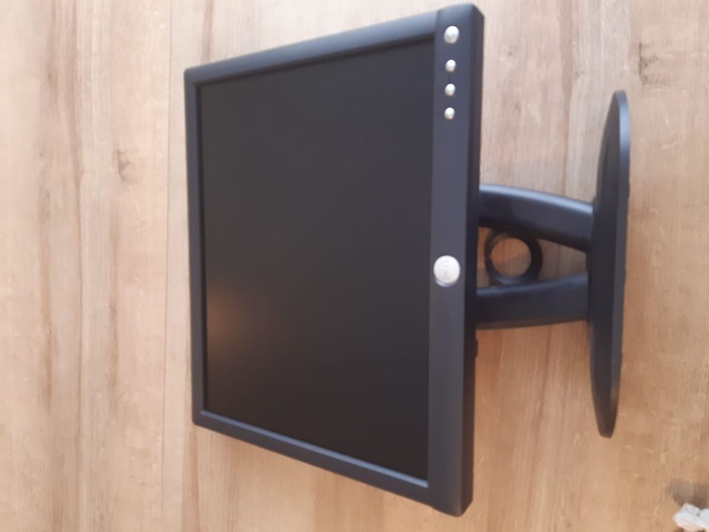 Monitor Deel 17 cal.