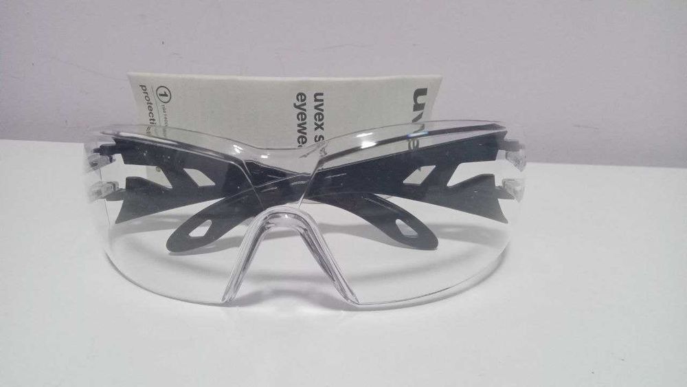 Захисні окуляри UVEX Pheos One