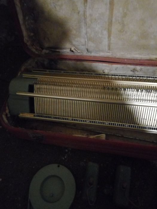 Máquina de tricotar Singer em cobre