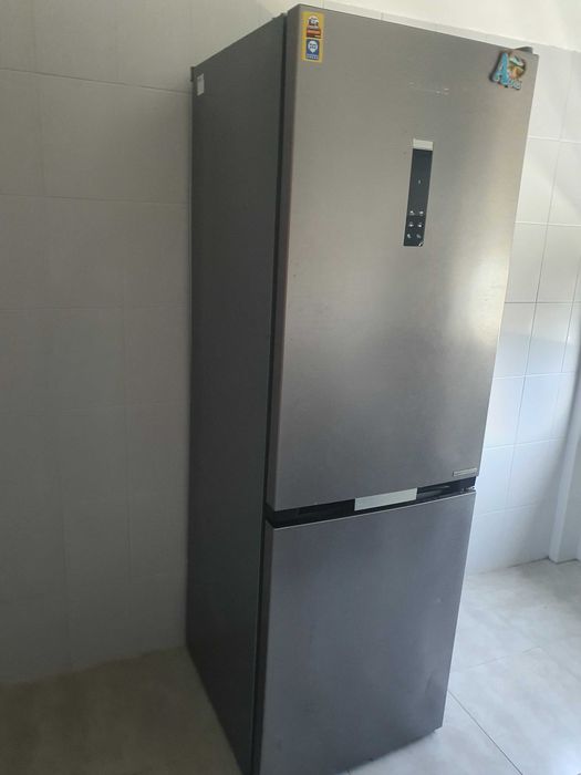 Frigorífico novo