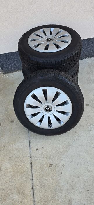 Koła do mercedesa felgi + opony zimowe + org kołpaki 195/65 r15