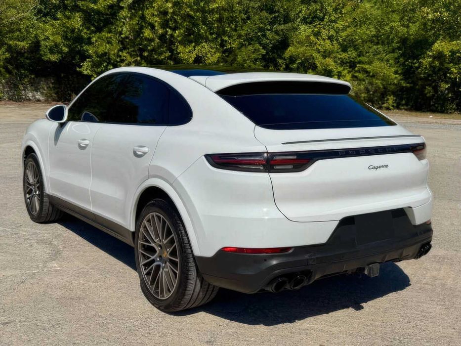 Porsche Cayenne Coupe      2023